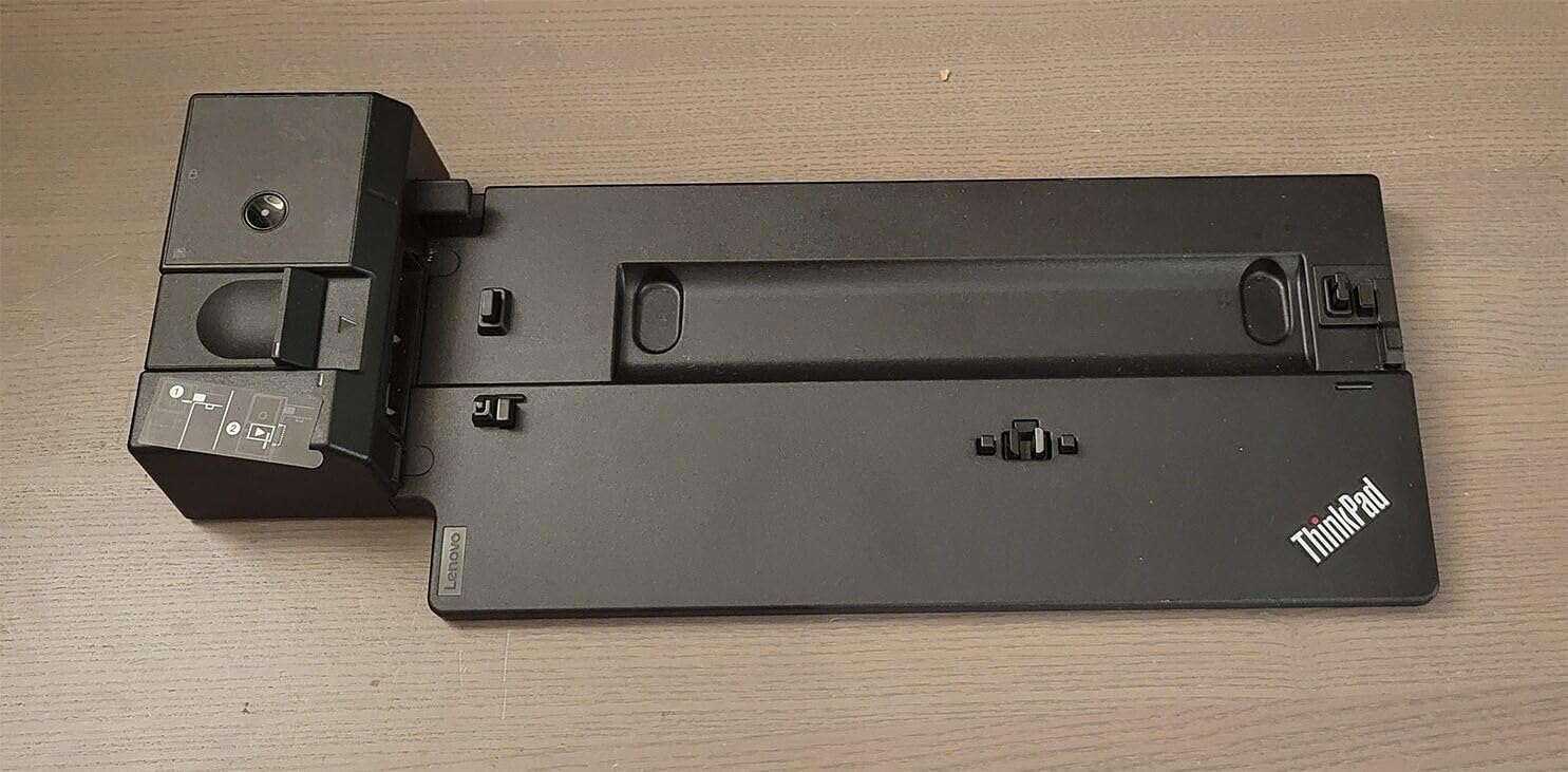 Lenovo USA ThinkPad Ultra Docking Station (P/N; 40AJ0135US ) For P52s, L580, L480, T580, P580p, T480s, T480, X1 Carbon Gen 6, X280 (Renewed) - Image 3